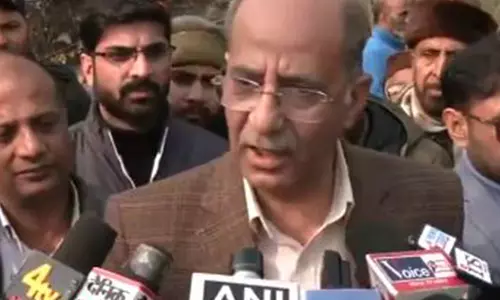 जम्मू-कश्मीर के CM के सलाहकार नासिर असलम वानी ने अनुच्छेद 370 हटाने को लेकर PDP की आलोचना की जम्मू-कश्मीर के CM के सलाहकार नासिर असलम वानी ने अनुच्छेद 370 हटाने को लेकर PDP की आलोचना की