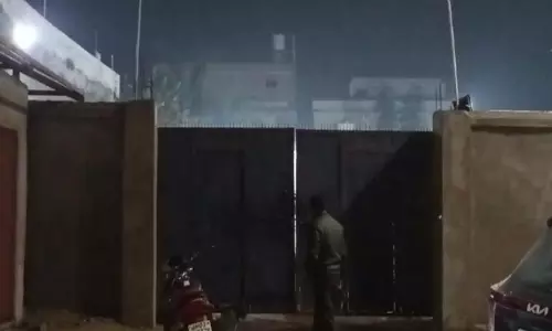 CG BREAKING: ठेकेदार के कार्यालय में GST का छापा CG BREAKING: ठेकेदार के कार्यालय में GST का छापा