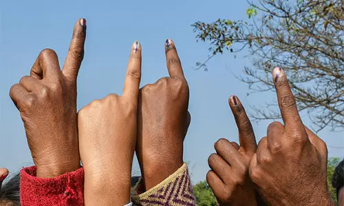 विधानसभा चुनाव: महाराष्ट्र में 62.05 प्रतिशत मतदान, Jharkhand में 68.01 प्रतिशत मतदान विधानसभा चुनाव: महाराष्ट्र में 62.05 प्रतिशत मतदान, Jharkhand में 68.01 प्रतिशत मतदान