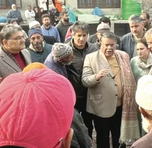 PDP प्रतिनिधिमंडल ने आग प्रभावित रैनवारी क्षेत्र में नुकसान का आकलन किया