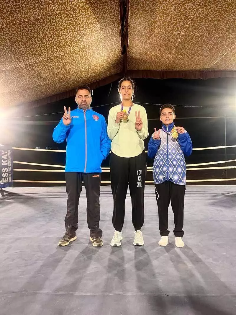 शहर की दो लड़कियों ने राज्य स्तरीय boxing चैंपियनशिप में चमकाया जलवा