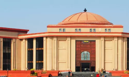 प्रमोशन नहीं मिलने पर पुलिस अधिकारी पहुंचा हाईकोर्ट प्रमोशन नहीं मिलने पर पुलिस अधिकारी पहुंचा हाईकोर्ट