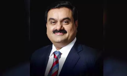 Adani और उनके सहयोगियों पर सौर परियोजना में रिश्वतखोरी और धोखाधड़ी का आरोप Adani और उनके सहयोगियों पर सौर परियोजना में रिश्वतखोरी और धोखाधड़ी का आरोप