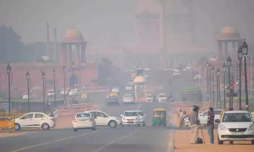 Delhi: पुलिस ने ई-कॉमर्स कंपनियों को पटाखों की बिक्री पर रोक लगाने का दिया आदेश Delhi: पुलिस ने ई-कॉमर्स कंपनियों को पटाखों की बिक्री पर रोक लगाने का दिया आदेश