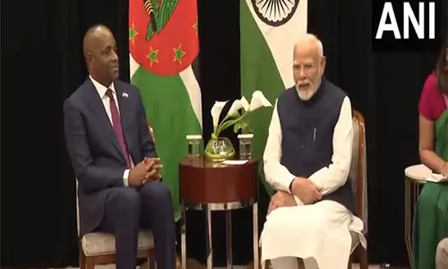 PM Modi ने जॉर्जटाउन में डोमिनिका के प्रधानमंत्री रूजवेल्ट स्केरिट के साथ द्विपक्षीय वार्ता की PM Modi ने जॉर्जटाउन में डोमिनिका के प्रधानमंत्री रूजवेल्ट स्केरिट के साथ द्विपक्षीय वार्ता की