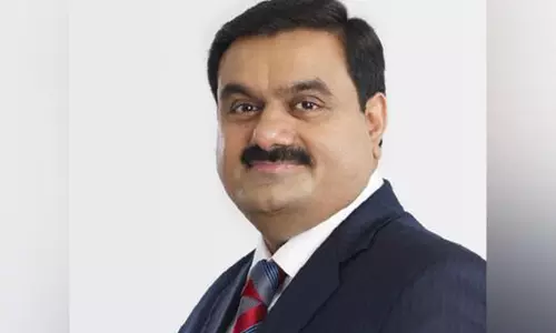 US अभियोजकों ने गौतम अडानी और अन्य पर सोलर एनर्जी अनुबंध रिश्वत मामले में आरोप लगाए