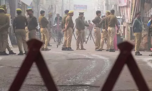 Delhi: उत्तर प्रदेश के एक संसदीय क्षेत्र में पथराव की खबर