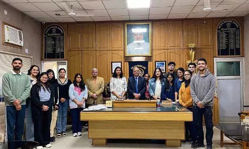 Haryana : कैम्पस नोट्स आईआईएम के छात्रों ने आरकेएसडी कॉलेज का दौरा किया