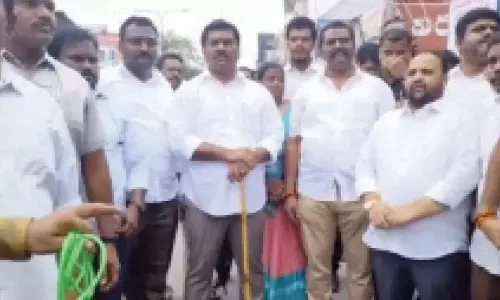 Guntur के मेयर की अभद्र भाषा पर हाईकोर्ट ने नाराजगी जताई Guntur के मेयर की अभद्र भाषा पर हाईकोर्ट ने नाराजगी जताई