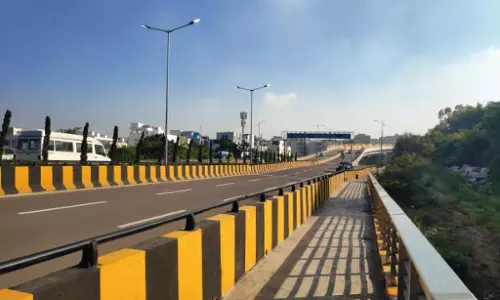 Muzaffarpur: निर्माण एजेंसी ने 82 किलोमीटर सड़क काटी 11 किमी बिना बनाए छोड़ दी Muzaffarpur: निर्माण एजेंसी ने 82 किलोमीटर सड़क काटी 11 किमी बिना बनाए छोड़ दी