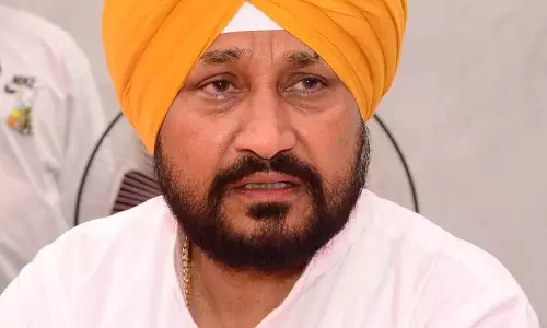 पूर्व मुख्यमंत्री चन्नी Punjab राज्य महिला आयोग के समक्ष पेश होने में विफल पूर्व मुख्यमंत्री चन्नी Punjab राज्य महिला आयोग के समक्ष पेश होने में विफल
