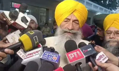 SGPC, अकाली दल के प्रमुखों ने तख्त जत्थेदारों से मुलाकात की SGPC, अकाली दल के प्रमुखों ने तख्त जत्थेदारों से मुलाकात की