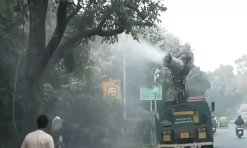 प्रदूषण संकट को लेकर AAP ने केंद्रीय पर्यावरण मंत्री पर निशाना साधा प्रदूषण संकट को लेकर AAP ने केंद्रीय पर्यावरण मंत्री पर निशाना साधा