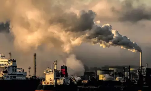 विशेषज्ञों ने बताया, भारत में नॉन स्मोकर्स को वायु प्रदूषण के कारण हो रहा फेफड़ों का कैंसर
