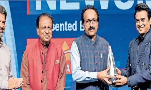 Kerala : इसरो अध्यक्ष एस सोमनाथ ने न्यूज मेकर पुरस्कार स्वीकार करते हुए कहा Kerala : इसरो अध्यक्ष एस सोमनाथ ने न्यूज मेकर पुरस्कार स्वीकार करते हुए कहा