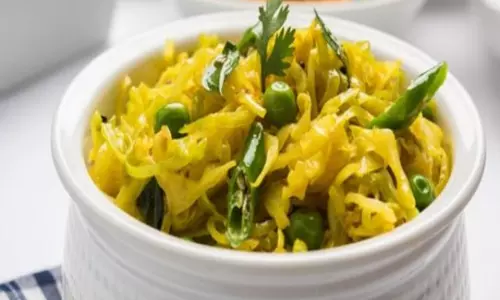 आलू पत्तागोभी और मटर की ये डिश हर किसी को पसंद आएगी आलू पत्तागोभी और मटर की ये डिश हर किसी को पसंद आएगी