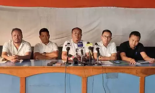 Nagaland : कांग्रेस ने खराब सड़कों और केंद्रीय योजनाओं के कुप्रबंधन के लिए Nagaland : कांग्रेस ने खराब सड़कों और केंद्रीय योजनाओं के कुप्रबंधन के लिए