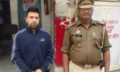 Ghaziabad: ऑनलाइन दोस्ती कर शादी का झांसा देकर युवती से किया दुष्कर्म Ghaziabad: ऑनलाइन दोस्ती कर शादी का झांसा देकर युवती से किया दुष्कर्म
