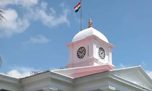 Kerala का पावर प्ले भ्रष्टाचार और तस्करी के जाल में फंसे आईएएस और आईपीएस अधिकारी