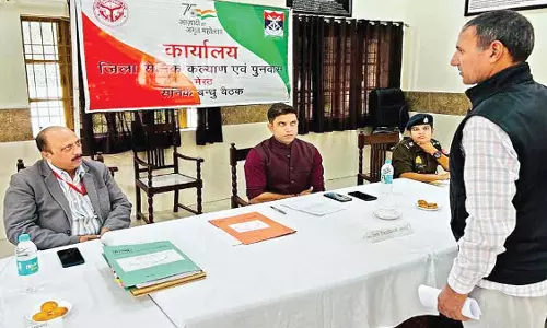 Meerut: जिला सैनिक बंधु की बैठक में जमीन विवाद के मामले आए
