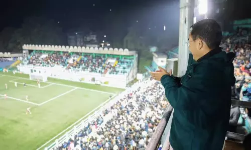 Sikkim के मुख्यमंत्री ने गवर्नर्स गोल्ड कप में चेन्नईयिन एफसी की जीत पर खेल भावना की सराहना Sikkim के मुख्यमंत्री ने गवर्नर्स गोल्ड कप में चेन्नईयिन एफसी की जीत पर खेल भावना की सराहना