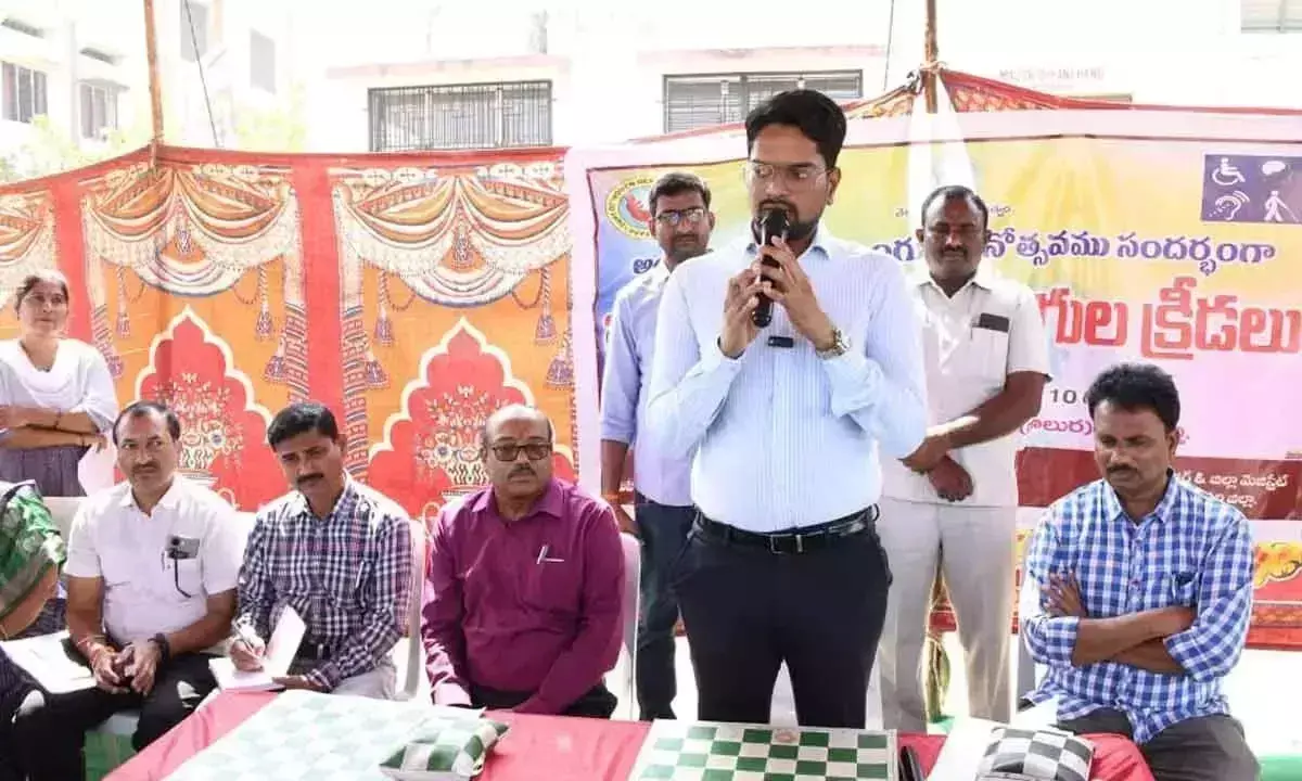 दिव्यांगों की दृढ़ता और कड़ी मेहनत से दिव्यांगजन प्रेरणा लें: Collector आदर्श सुरभि दिव्यांगों की दृढ़ता और कड़ी मेहनत से दिव्यांगजन प्रेरणा लें: Collector आदर्श सुरभि