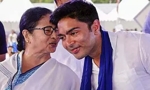 अभिषेक बनर्जी को गृह मंत्री बनाने की मांग को लेकर TMC में दरार बढ़ी अभिषेक बनर्जी को गृह मंत्री बनाने की मांग को लेकर TMC में दरार बढ़ी