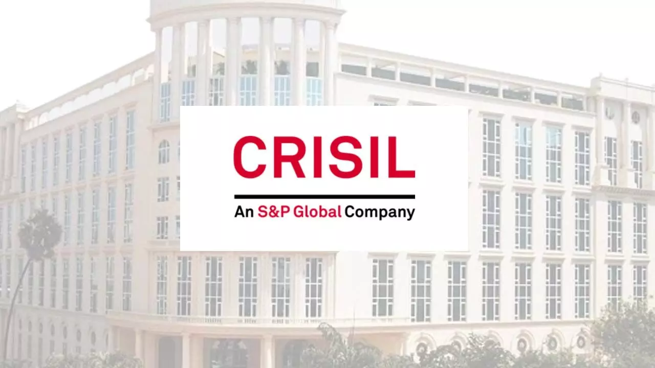 CRISIL शेयर की कीमत में -0.14% कम