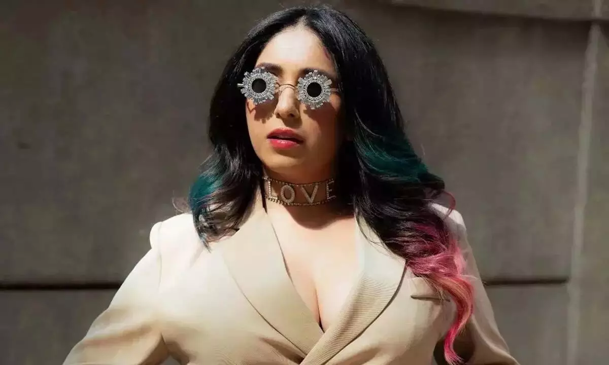 Neha Bhasin ने अपने डेब्यू रैप सॉन्ग से मचा दिया धमाल