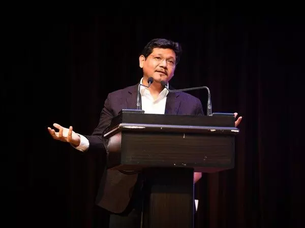 Meghalaya सरकार सायरन, रंगीन शीशे और टिमटिमाती लाइटों के इस्तेमाल पर एसओपी लाएगी