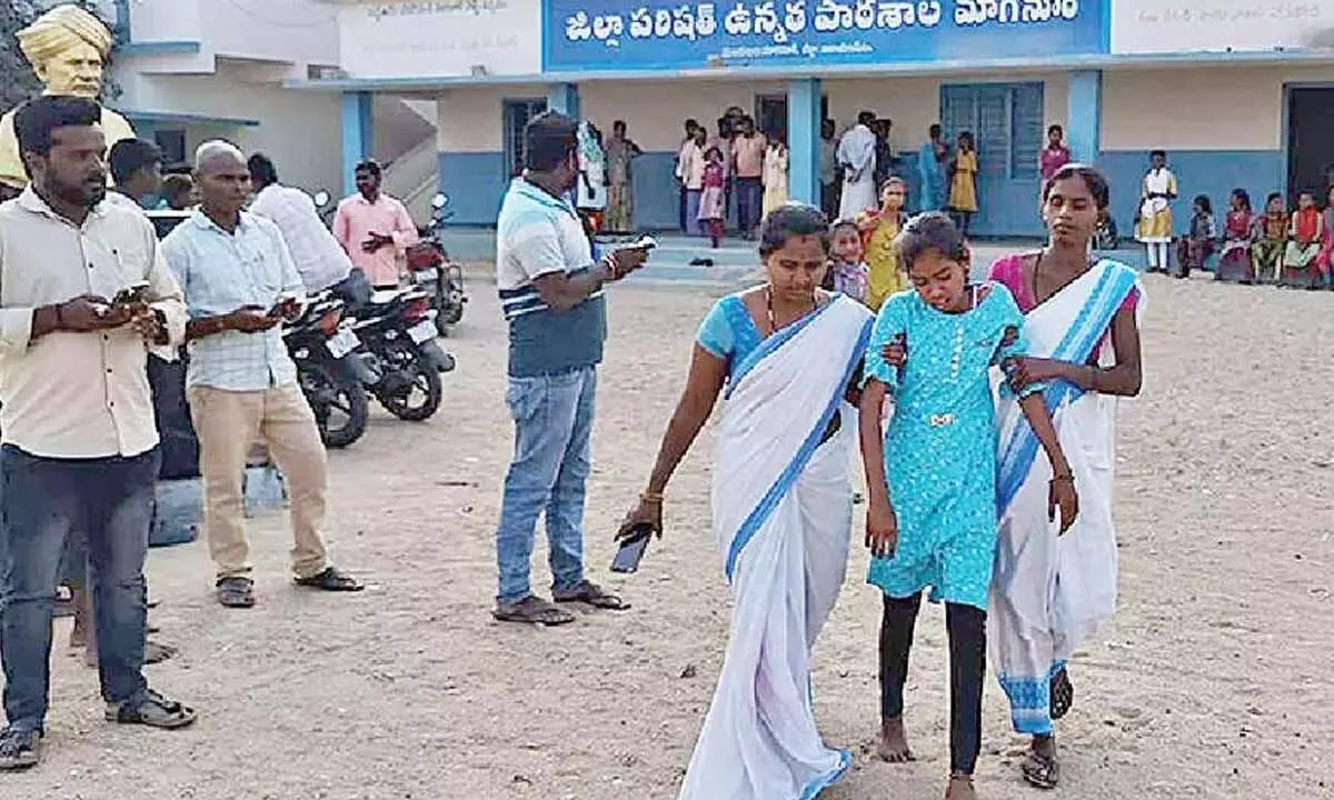 Telangana: राज्य के सरकारी स्कूलों में खाद्य विषाक्तता के मामलों में वृद्धि देखी