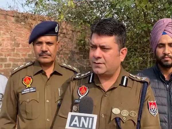 Punjab  पुलिस ने बड़े पैमाने पर गोलीबारी के बाद लांडा गिरोह के दो साथियों को गिरफ्तार किया