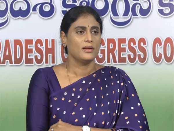 जगन मोहन रेड्डी ने आंध्र को अडानी राज्य बना दिया: YSRCP के खिलाफ आरोपों पर कांग्रेस की YS शर्मिला