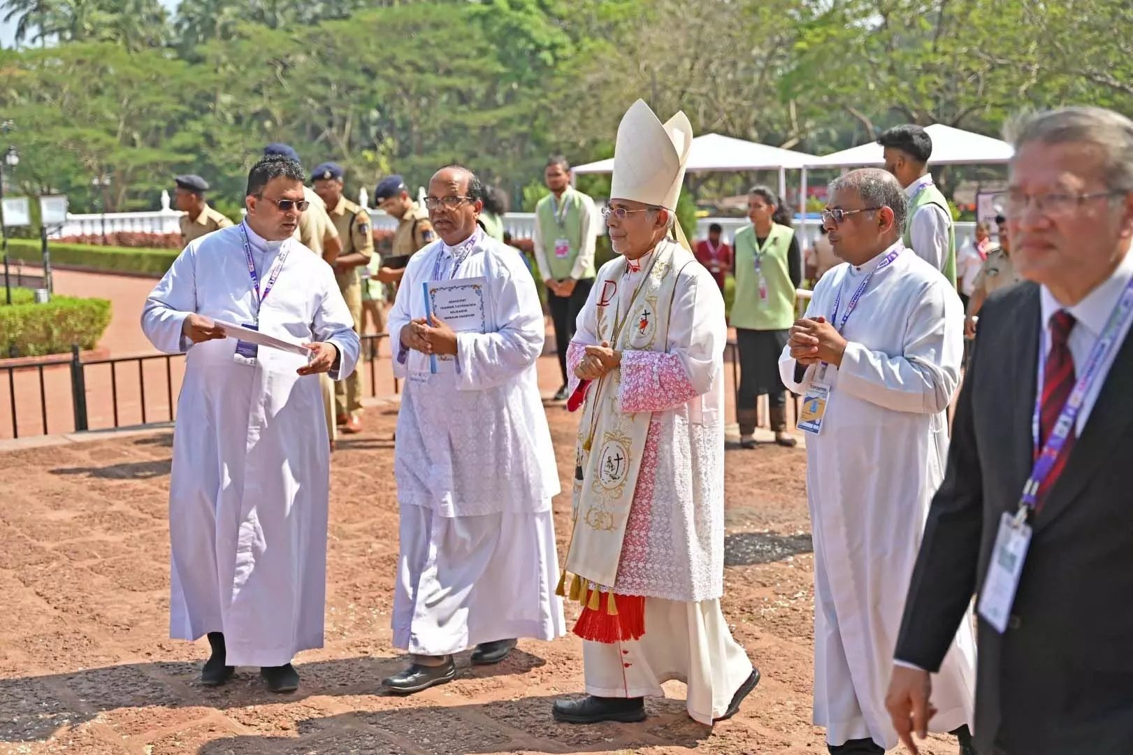 Cardinal Ferrao: प्रदर्शनी के दौरान आध्यात्मिक, शारीरिक उपचार के लिए प्रार्थना करें