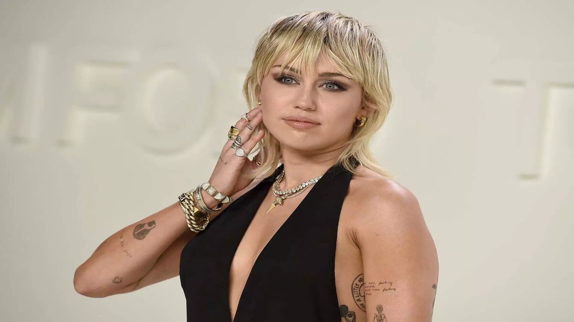 Miley Cyrus ने पूर्व पति लियाम हेम्सवर्थ के साथ अपने रिश्ते के बारे में बात करते हुए कहा