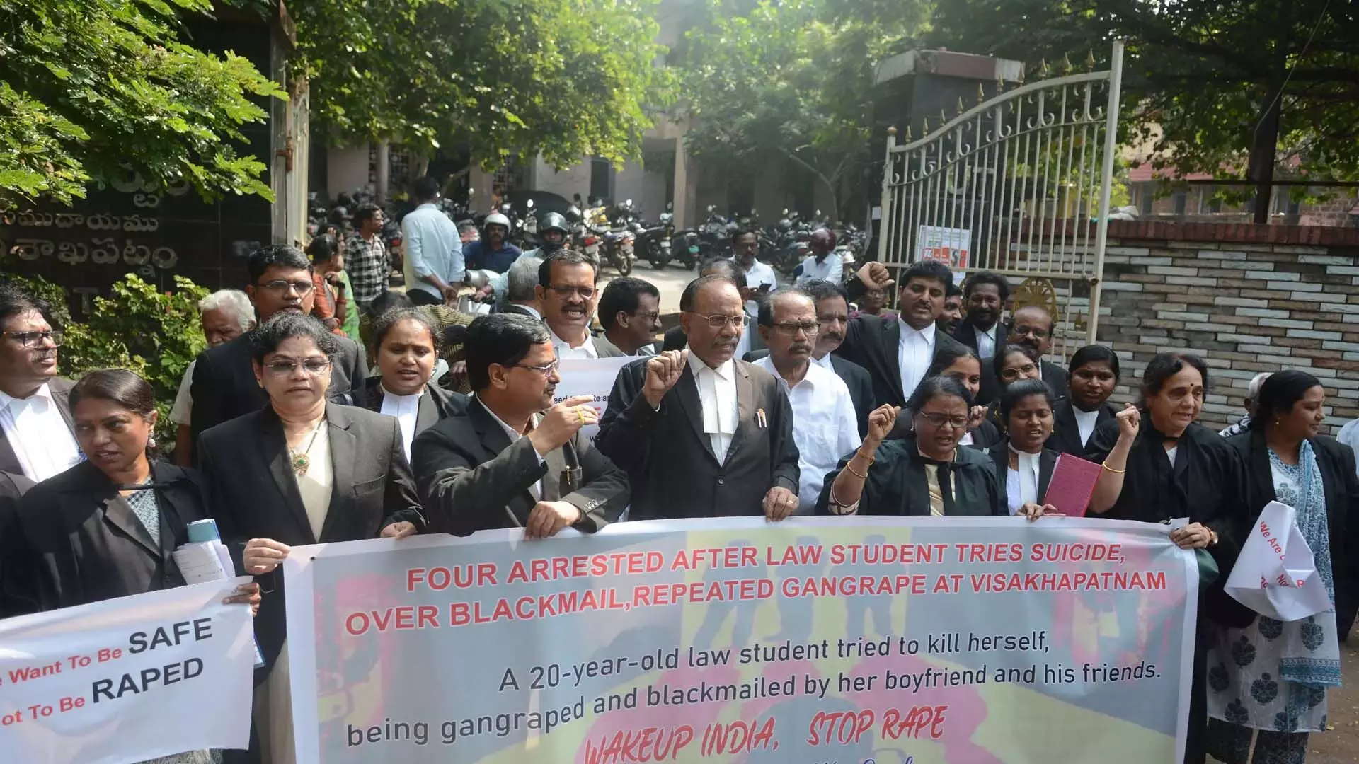 Bar Association ने गैंग रेप के आरोपी की जमानत याचिका खारिज कर दी