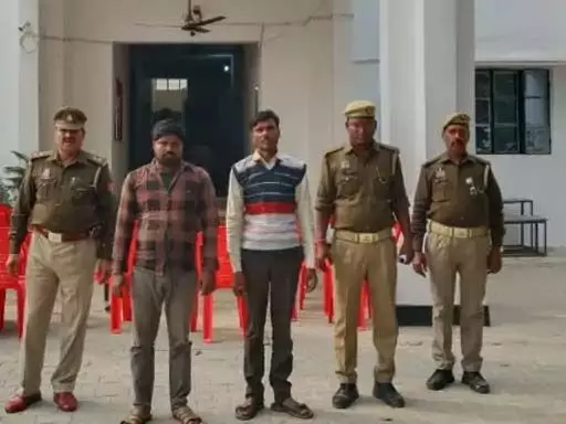 पुलिस आरक्षी के साथ मारपीट करने वाले दो गिरफ्तार