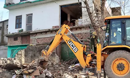 Kashmiri Pandits की दुकान तोड़ी गई, विरोध प्रदर्शन और निंदा
