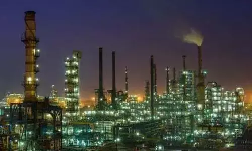 मैंगलोर रिफाइनरी एंड पेट्रोकेमिकल्स शेयर की कीमत में -1.56% गिरावट