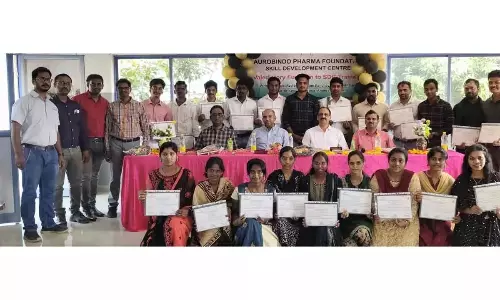 Andhra: फार्मेसी में कौशल की आवश्यकता पर बल दिया गया Andhra: फार्मेसी में कौशल की आवश्यकता पर बल दिया गया