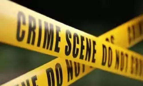 Maharashtra: जन्म के कुछ घंटे बाद बच्ची को इमारत से फेंका Maharashtra: जन्म के कुछ घंटे बाद बच्ची को इमारत से फेंका