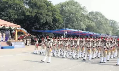 DGP का दावा- कुछ राजनेता तेलंगाना में हिंसा भड़का रहे DGP का दावा- कुछ राजनेता तेलंगाना में हिंसा भड़का रहे