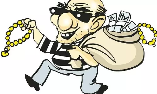 Bhopal: पॉश बीडीए कॉलोनी के सूने मकान से चोर पांच लाख के सोने के जेवर चोरी