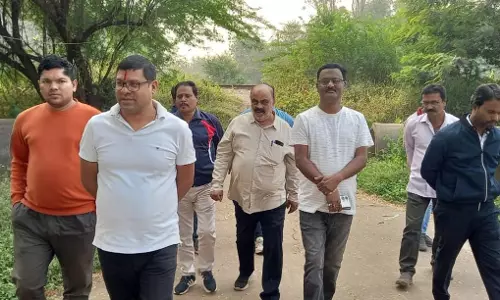 चंद्रा मोर्या टाकिज अंडरब्रिज के निचे जल भराव से निजात कराने के निर्देश चंद्रा मोर्या टाकिज अंडरब्रिज के निचे जल भराव से निजात कराने के निर्देश