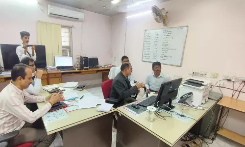 Dungarpur: विधानसभा उप चुनाव-2024 मतगणना दल कार्मिकों का द्वितीय रेण्डमाइ जेशन सम्पन्न