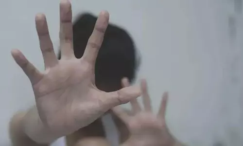 Crime: पुलिस अधिकारी ने 14 वर्षीय दलित लड़की से बलात्कार किया, जमानत खारिज