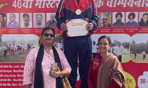 Jalandhar: 61 वर्षीय ने एथलेटिक्स चैंपियनशिप में जीते दो स्वर्ण पदक Jalandhar: 61 वर्षीय ने एथलेटिक्स चैंपियनशिप में जीते दो स्वर्ण पदक