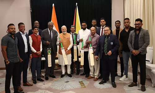 वेस्ट इंडीज के क्रिकेट दिग्गजों ने गुयाना में PM Modi से बातचीत की