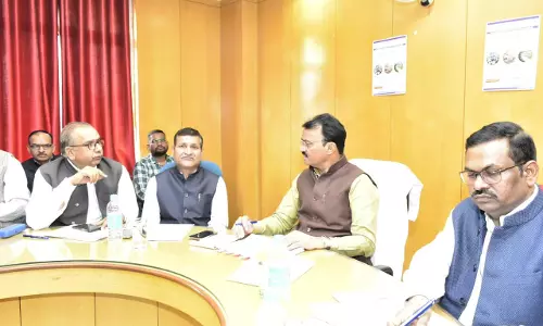 Jaipur: उप मुख्यमंत्री प्रेमचन्द बैरवा ने उच्च शिक्षा विभाग के प्रशासनिक अधिकारियों की ली बैठक Jaipur: उप मुख्यमंत्री प्रेमचन्द बैरवा ने उच्च शिक्षा विभाग के प्रशासनिक अधिकारियों की ली बैठक