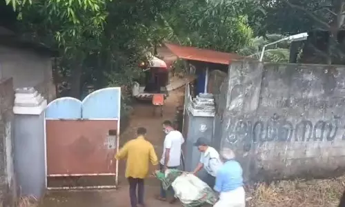 Kerala:ट्रेन की चपेट में आया 2 व्यक्ति, एक की मौत, एक की हालत गंभीर